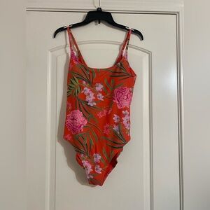 Old Navy Women’s swim suit